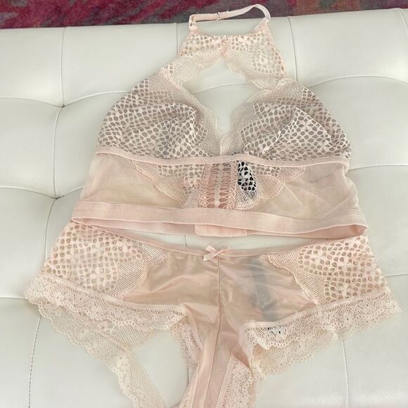So sexy with tags baby pink lingerie Set - Picture 1 of 7
